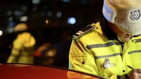 Șofer cercetat penal pentru că în locul siglei mașinii avea montată o svastică