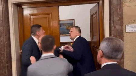 Bătaia din stradă ajunge în Parlamentul Bulgariei. Cel mai contestat om politic de la Sofia, Delian Peevski, s-a confruntat cu un lider al opoziției
