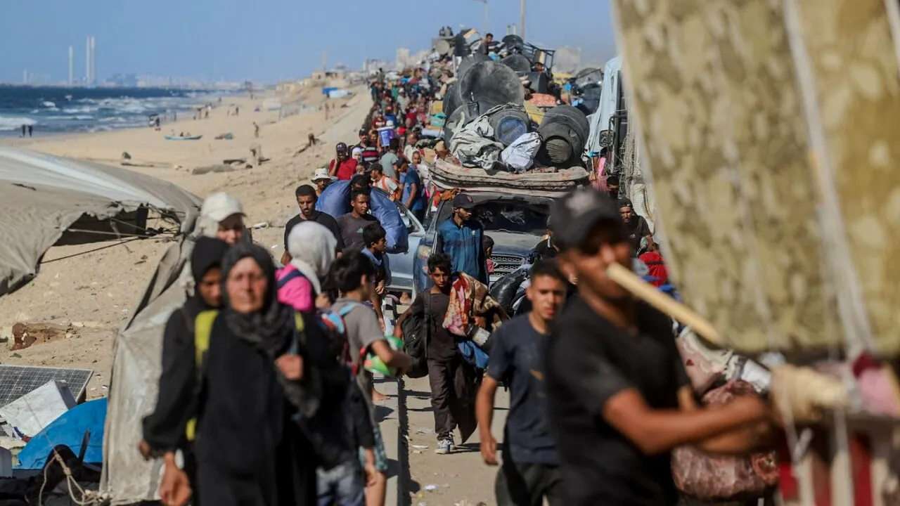 ARMATA israeliană anunță deschiderea unei „noi rute de trecere temporară”, pentru evacuarea locuitorilor orașului Gaza