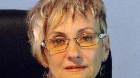 Medic de familie din România, despre tratarea COVID-19 cu Paracetamol: “Nu este apă vie și nu previne nimic. Este toxic!”