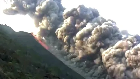 VIDEO | Vulcanul Stromboli, din Italia, a erupt. Autoritățile au emis o alertă portocalie de mișcări seismice. Imagini spectaculoase