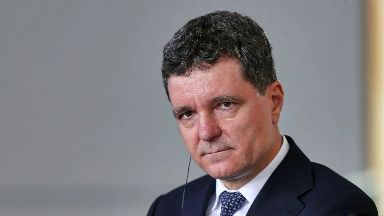 Nicușor Dan participă, luni, la înmormântarea CARDINALULUI Lucian Mureșan. „Figură emblematică pentru renașterea Bisericii Greco-Catolice din România”