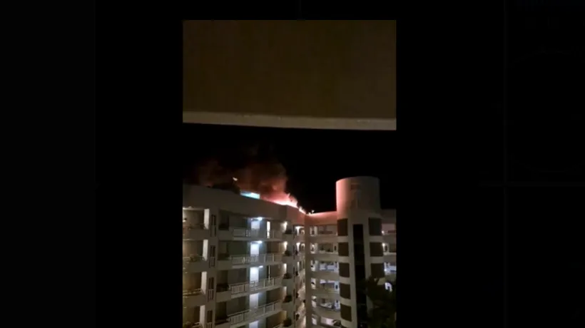 PANICĂ într-un Hotel Hilton din Australia: Un elicopter s-a prăbușit pe acoperișul clădirii, provocând un incendiu puternic / Pilotul a murit pe loc