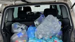 Un român a introdus sticle și doze timp de 2 ore în automatul de reciclare. Câți bani a primit, la final