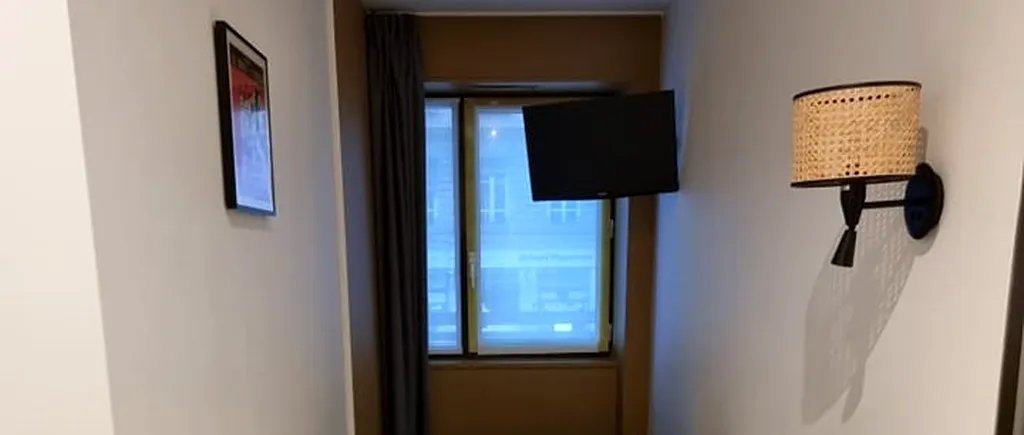 Incredibil cum arată camera în care s-a cazat un român la un hotel deloc ieftin din Franța: M-am dus să întreb care este faza cu debaraua asta