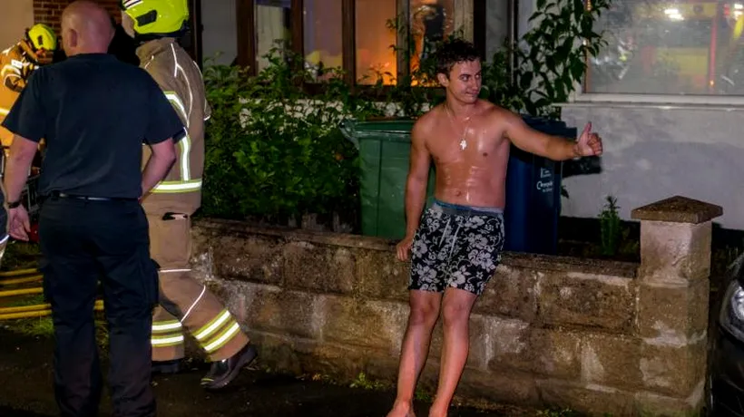 FOTO. Un român a salvat viața unui bărbat din UK, după ce locuința acestuia a fost cuprinsă de flăcări. Desculț și dezbrăcat, tânărul a intervenit fără să stea pe gânduri
