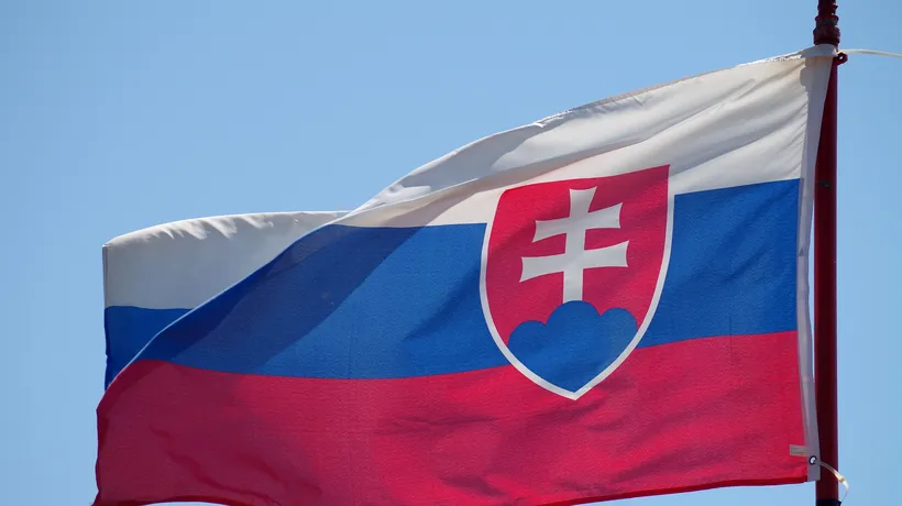 Măsură drastică pentru prevenirea răspândirii Covid-19, în Slovacia. De luni, toată populația riscă amenzi dacă nu se supune deciziei