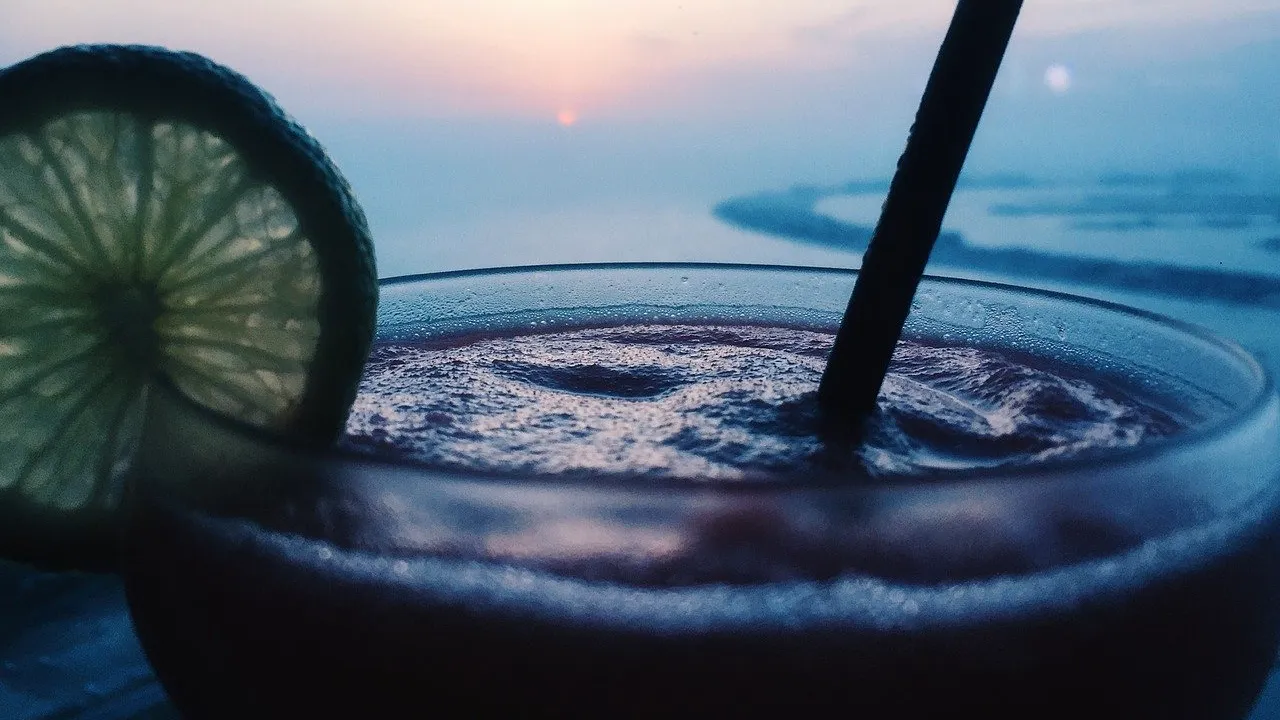 Lucian Bode a interzis petrecerile de 1 Mai la mare! Ce mesaj îi transmit patronii de localuri