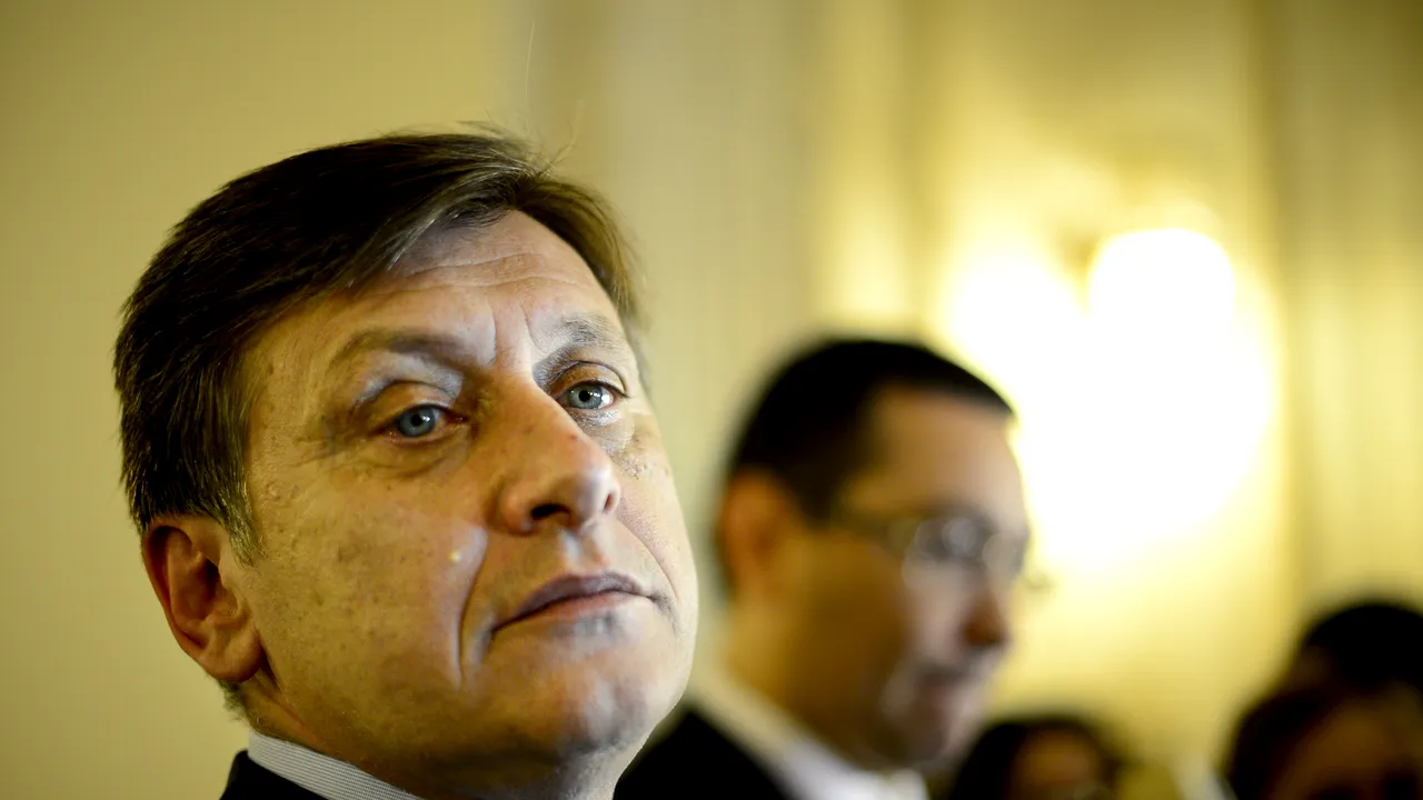 Antonescu: Ponta nu practică cum se cuvine separația puterilor în stat. Împărțirea procurorilor între Ponta și Băsescu a fost o gravă deviere de la programul USL