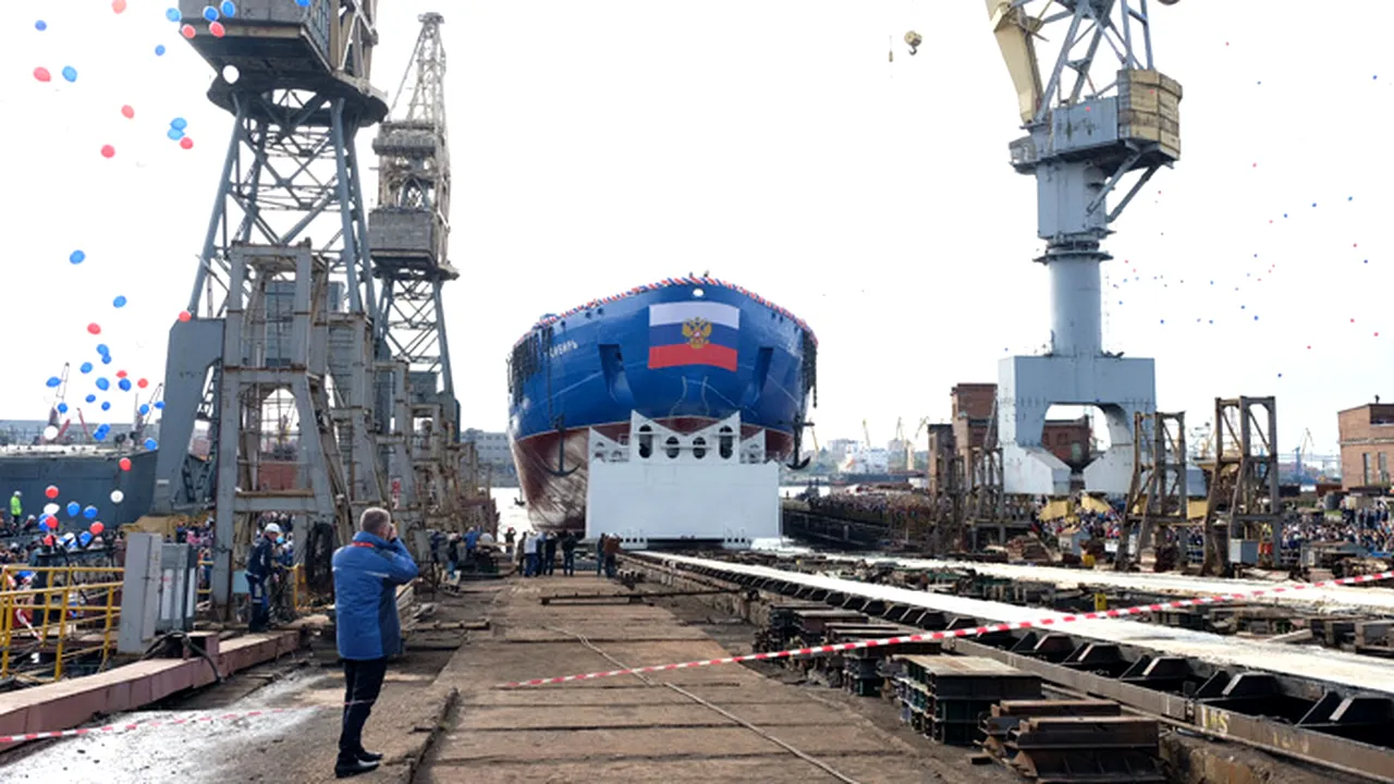 Cel mai puternic spărgător de gheață nuclear din lume, lansat de Rusia. Nava este absolut impresionantă și va ajuta enorm economia rusă