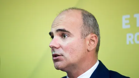 Ce părere are Rareș Bogdan despre demiterea lui Andronescu: Premierul își imaginează că poate spăla porcării ca „10 august