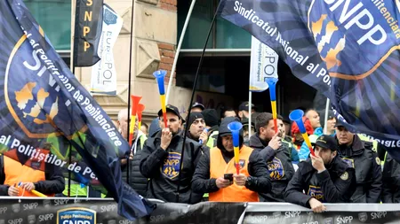 VIDEO | Sindicaliştii din Poliţie şi polițiștii din penitenciare protestează în faţa Ministerului Muncii