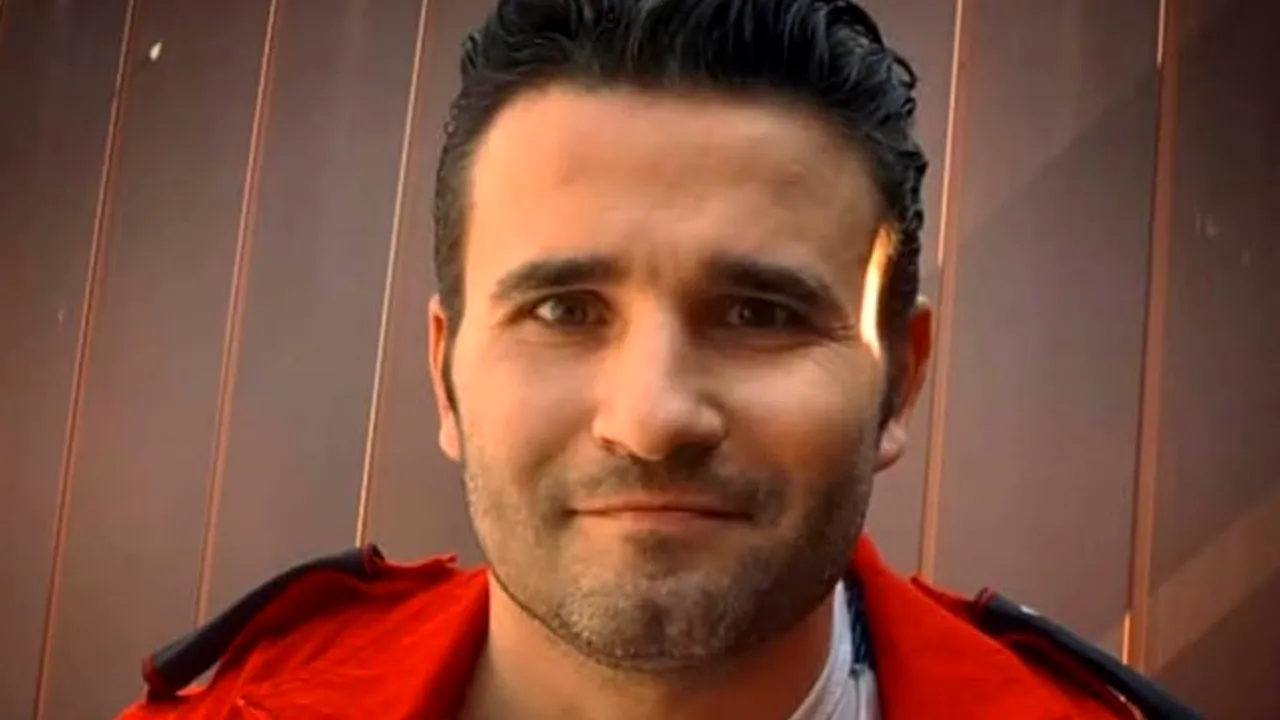 EMOȚIONANT. Povestea lui Cosmin, paramedicul care salvează vieți purtând tricoul norocos cu inscripția: „Azi nu moare nimeni”