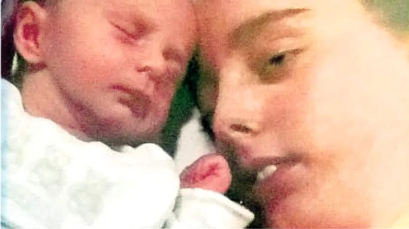 Cea mai prețioasă oră din viață: o mamă se trezește din comă pentru a-și vedea copilul nou născut