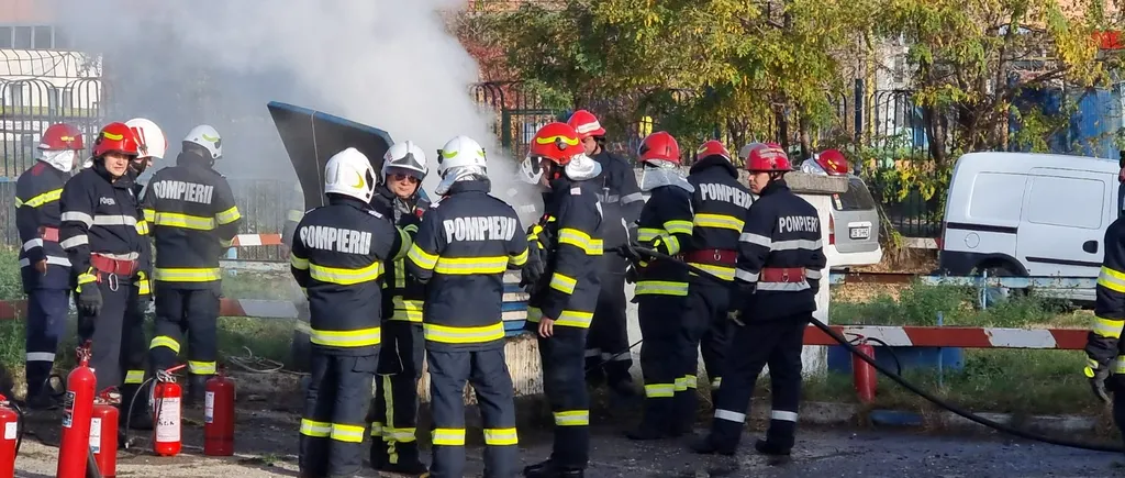 FOTO-VIDEO - Alertă în Târgoviște. Pompierii militari se luptă să stingă un incendiu izbucnit într-un tunel din zona platformei industriale