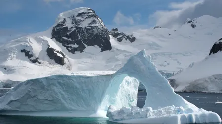 Fenomen îngrijorător în Antarctica. Dezastrul din 2004 s-ar putea repeta