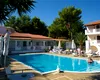 Ce au pățit 4 familii din București care, în martie, au închiriat o vilă din Grecia pentru luna iulie. Au fost sunați cu doar o zi înainte de cazare