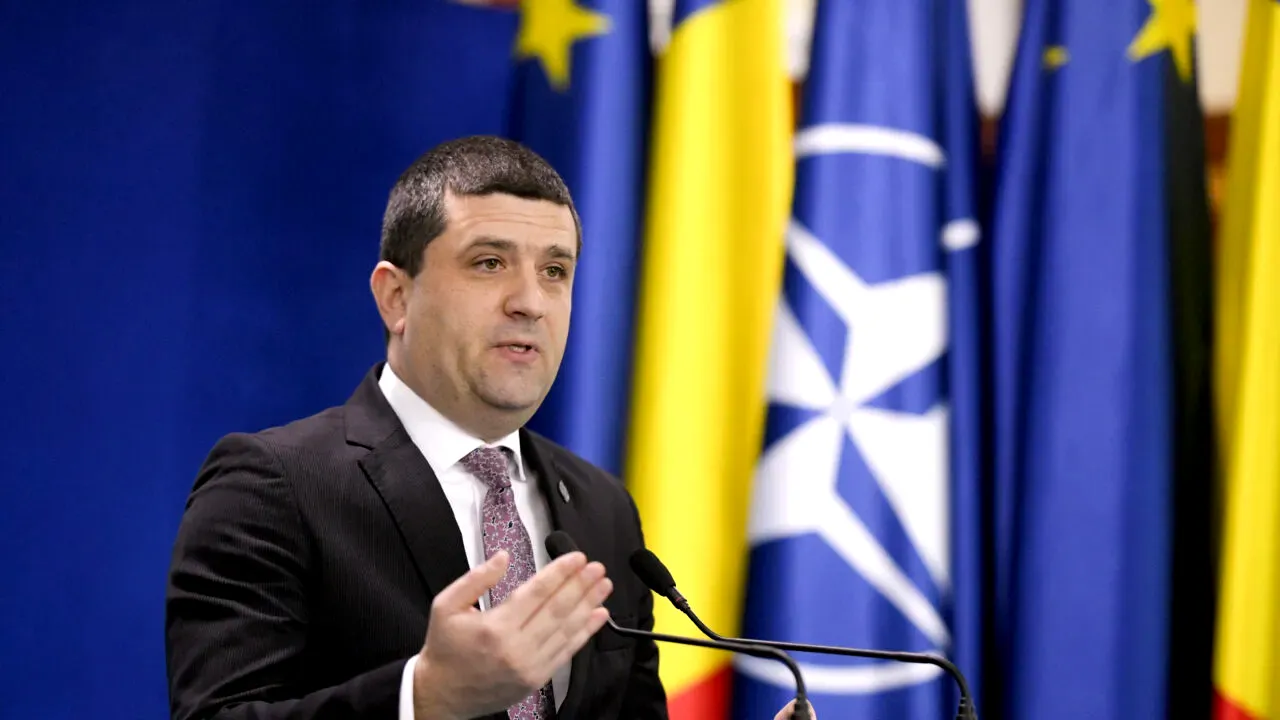 Miruță se laudă că a pus pe picioare Uzina de la Sadu: „Când ești preocupat, când mergi la firul ierbii, se poate”