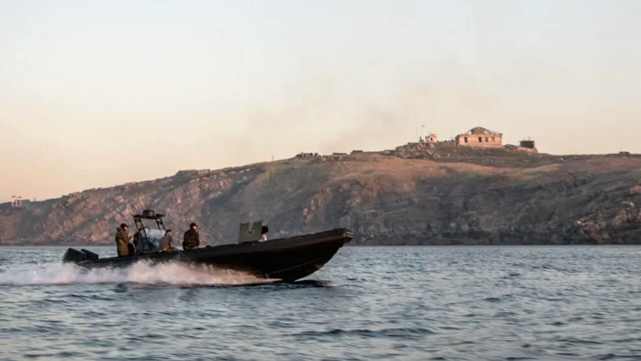 Rusia ar fi efectuat o serie de atacuri asupra Insulei Șerpilor din Marea Neagră. Ce se știe despre atacurile din 9 și 10 martie și ce arme ar fi fost folosite