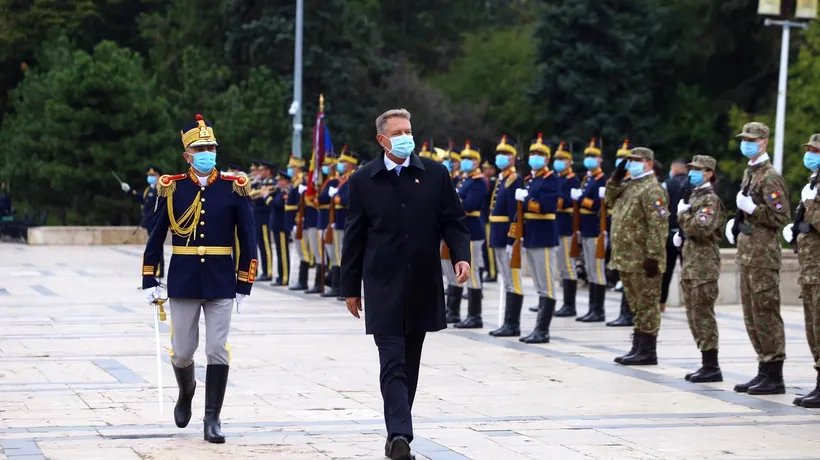 Iohannis: Trăim vremuri în care militarii sunt angajați într-un altfel de război, cu un inamic nevăzut și foarte dificil de combătut, noul coronavirus. Cum s-a sărbătorit Ziua Armatei
