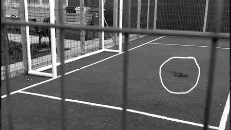 Accidentare GRAVĂ în timpul unui meci cu prietenii. Adolescent în comă, după ce o poartă de fotbal a căzut peste el