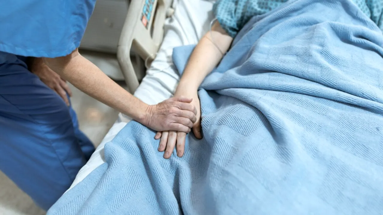 Trupul unei femei era dus către crematoriu, când aceasta a deschis ochii. Incredibil ce a urmat