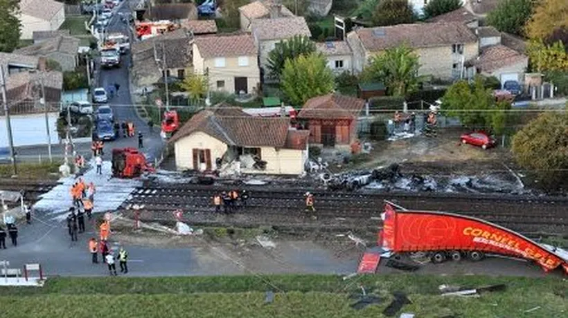 42 de morți în Franța, după ce un autocar și un camion s-au ciocnit frontal
