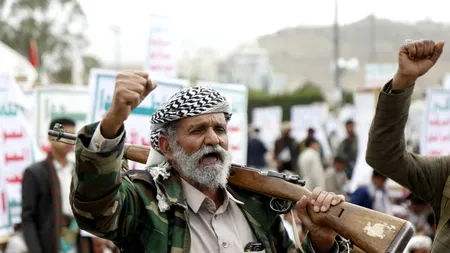 Rebelii Houthi au atacat cu rachete și drone instalațiile Saudi Aramco din portul Yanbu. Livrările de petrol către Europa sunt puse în pericol
