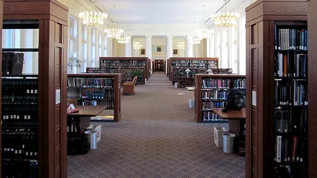 Trei volume legate în piele umană, descoperite la Harvard