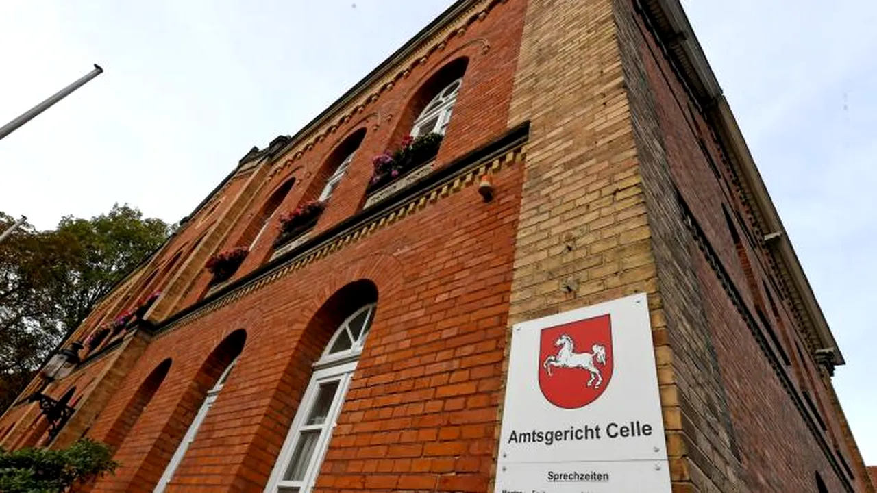 O femeie a fost împuşcată mortal în faţa unui tribunal din nordul Germaniei