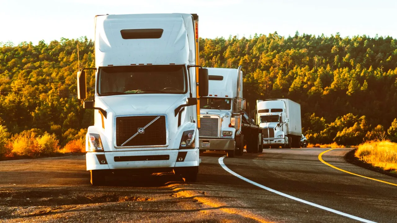 Șofer român de TIR, înjunghiat de un coleg în Germania. Bărbatul este acuzat de tentativă de omor