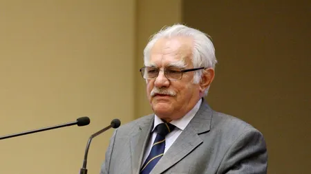 Academia Română a desființat, după nici 24 de ore, Comisia care trebuia să analizeze cazul de plagiat al lui Ioan Mang: 