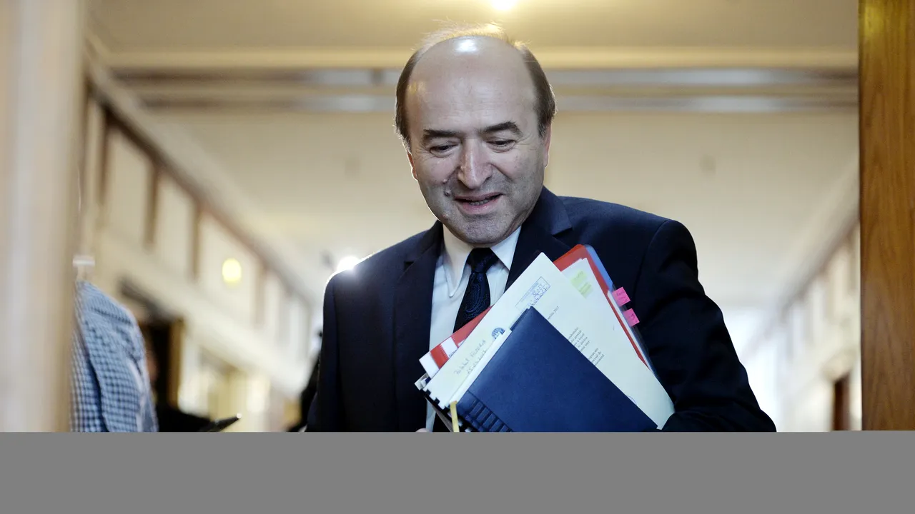 Detaliul din mapa profesională a judecătorilor pe care ministrul Justiției vrea să-l știe. „Au acasă, în sertar, certificat de colaborator?