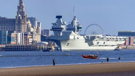 Nava amiral a NATO s-a defectat la scurt timp după ce a plecat într-o misiune în Statele Unite