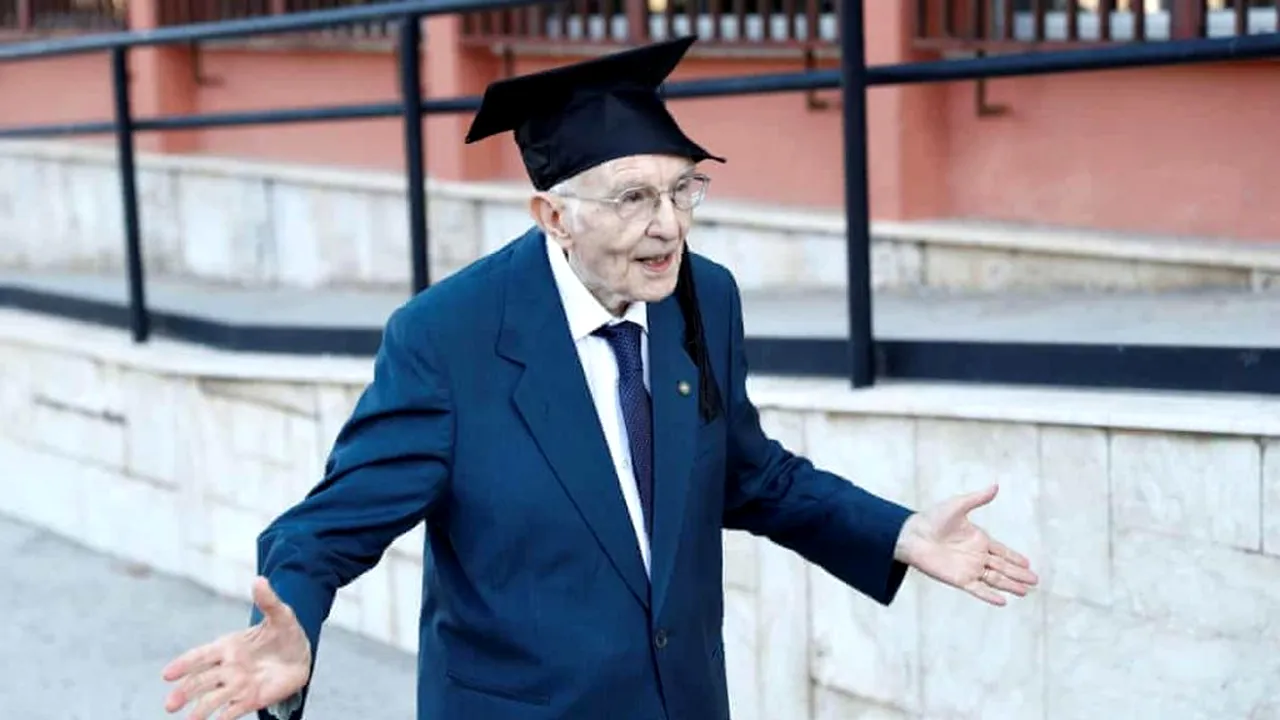„Mi-am realizat visul”. Cel mai vârstnic absolvent din Italia, șef de promoție
