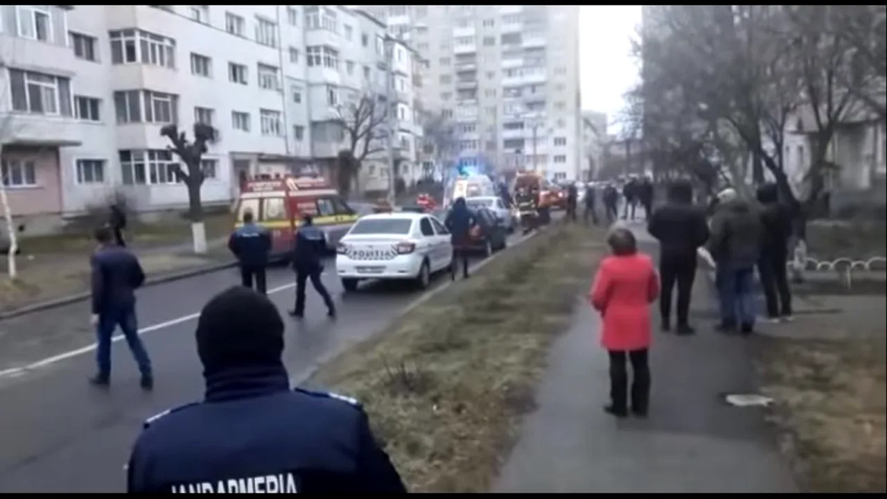 Crima de la Onești: Familia ucigașului mai fusese implicată în două agresiuni similare în apartamentul respectiv