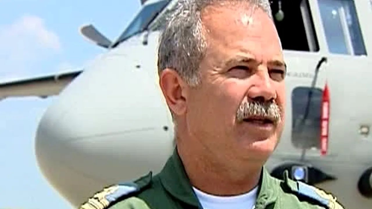 Comandorul Ion Stăiculescu, comandant Grupul 90 Operațional din Baza 90 Transport Aerian Otopeni, a murit în camera unui hotel din Cherbourg, Franța
