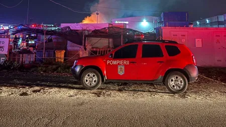 INCENDIU puternic la un centru de reciclare din județul Ilfov. Autoritățile au emis un mesaj RO-Alert, pentru avertizarea populației