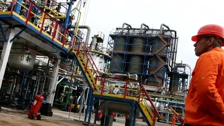 Rompetrol Rafinare întrerupe temporar producția