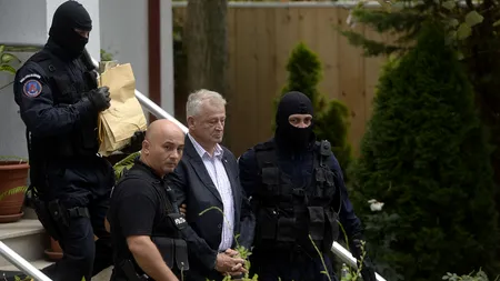 Sorin Oprescu, ARESTAT PREVENTIV pentru o mită de 25.000 de euro. DNA: Primarul primea banii acasă, în pungi de cadouri, și avea aparatură de bruiaj