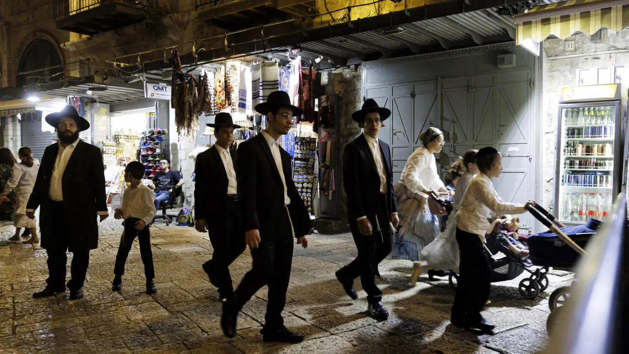 Scutul Tora nu mai este sigur. Evreii ultra-ortodocși, CHEMAȚI la OASTE în Israel