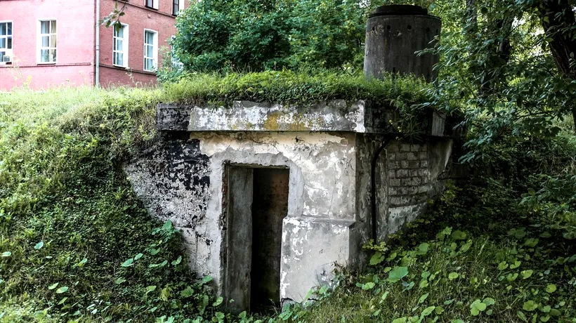 ADĂPOSTURILE antiaeriene din România, transformate în „cămări” și spații de depozitare. În Târgu Jiu sunt transformate în camere pentru murături