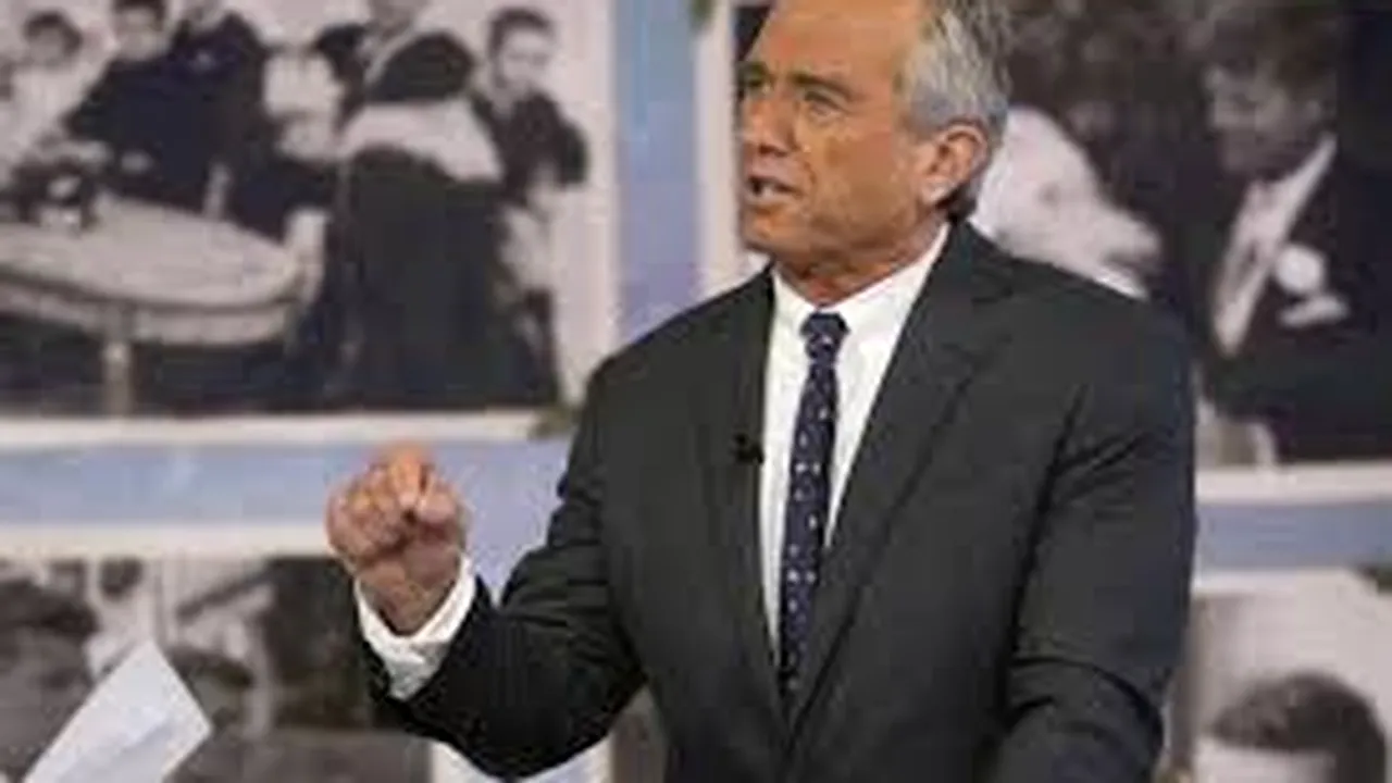 Robert F. Kennedy Jr., atac la Bill Gates si Fauci: ”Inventează cifre si schimbă definiția Covid/ Guvernul adoră pandemiile”