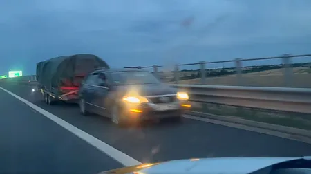 VIDEO | Cum a fost surprins un șofer pe CONTRASENS pe autostradă: „Toată lumea merge greșit, numai tu mergi bine?”