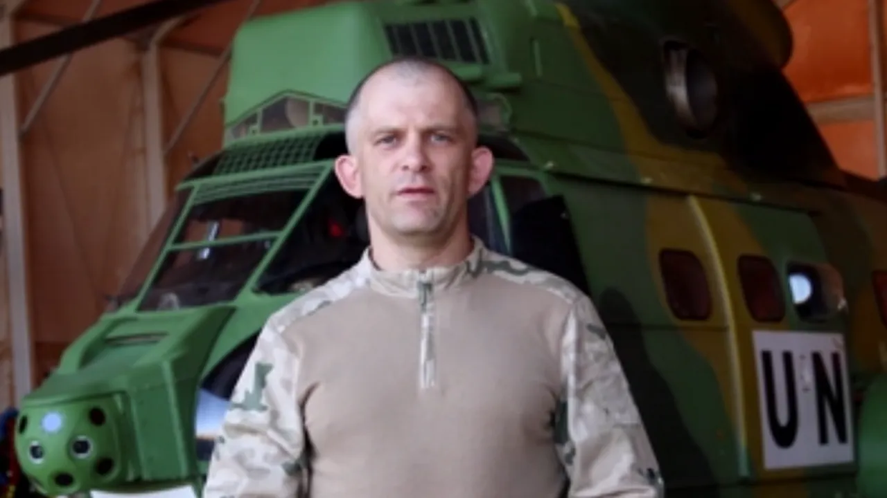 Militarii români, în misiune în Mali, de Crăciun: Zboară peste deșert, cu gândul acasă
