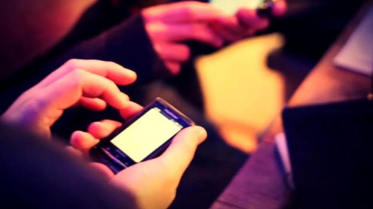 Parlamentul European a aprobat ELIMINAREA tarifelor de ROAMING pentru apeluri și trafic de date în UE. Când intră în vigoare această hotărâre