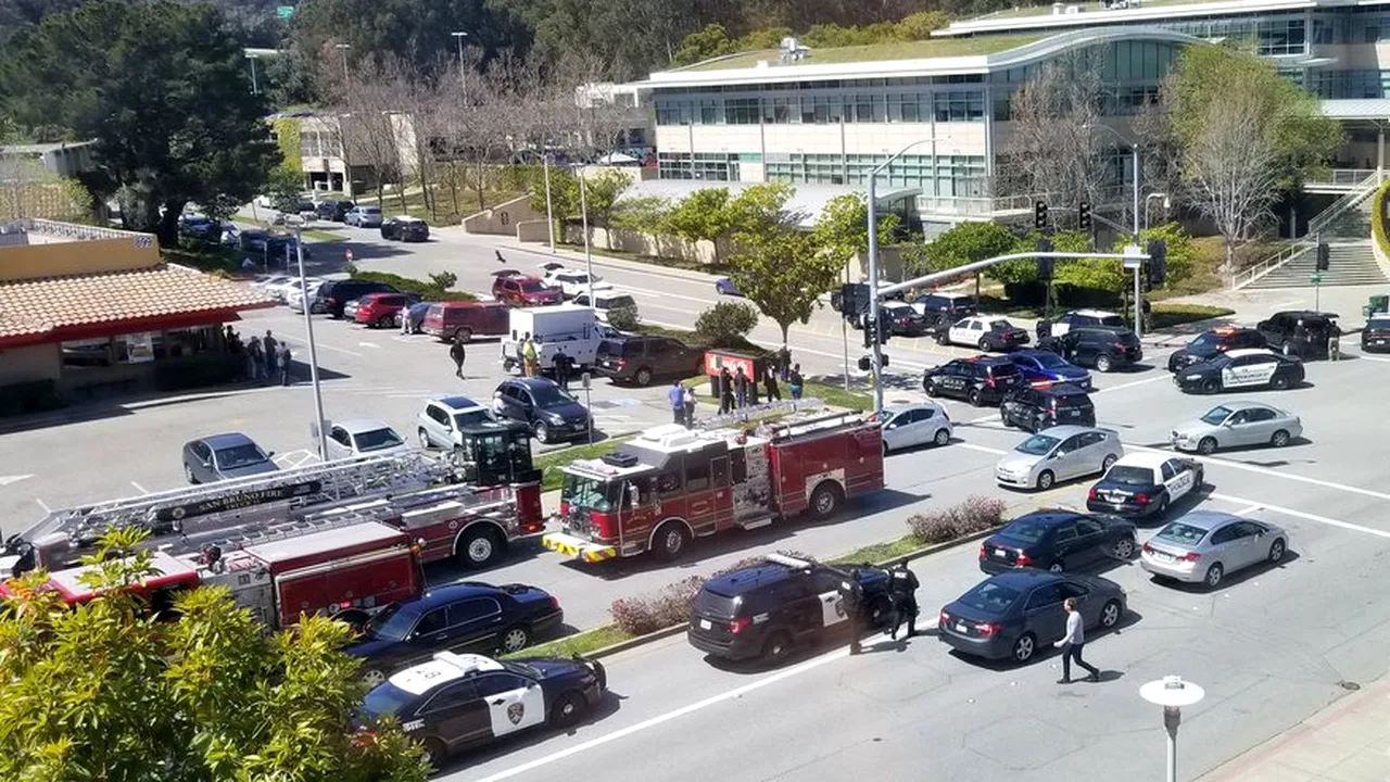 Atac armat, la sediul YouTube. Atacatorul a murit. UPDATE