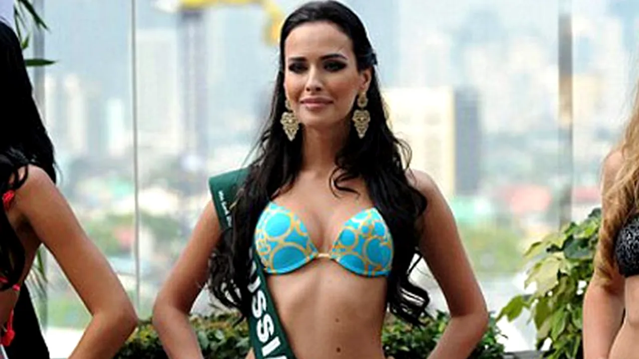 Miss Rusia 2012 uimește: 