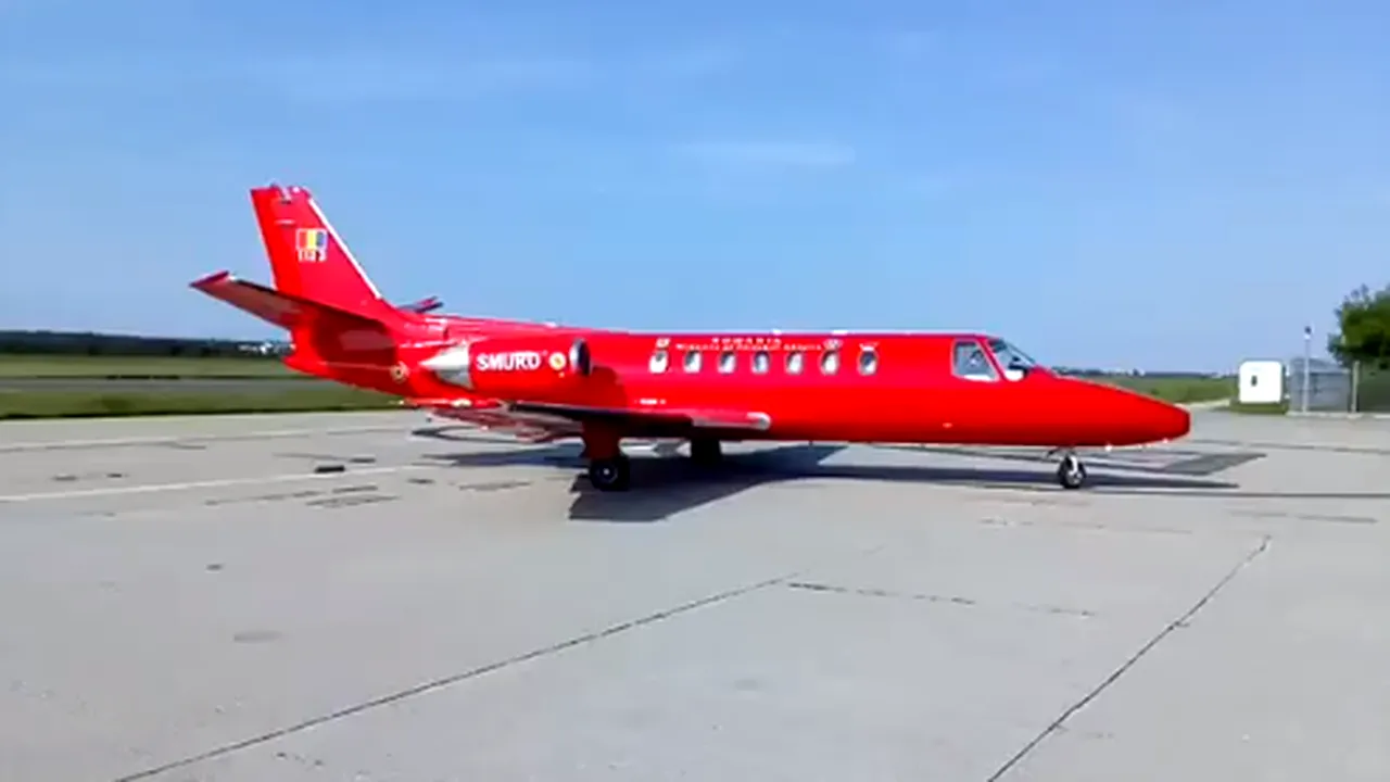 Doi frați, intoxicaţi cu paracetamol, au fost transferaţi cu un avion SMURD la Bucureşti