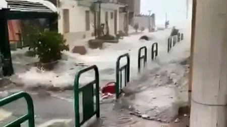 Alertă roșie în Sicilia. Furtunile violente au generat inundații catastrofale în regiunea italiană. Școli închise, linii electrice rupte